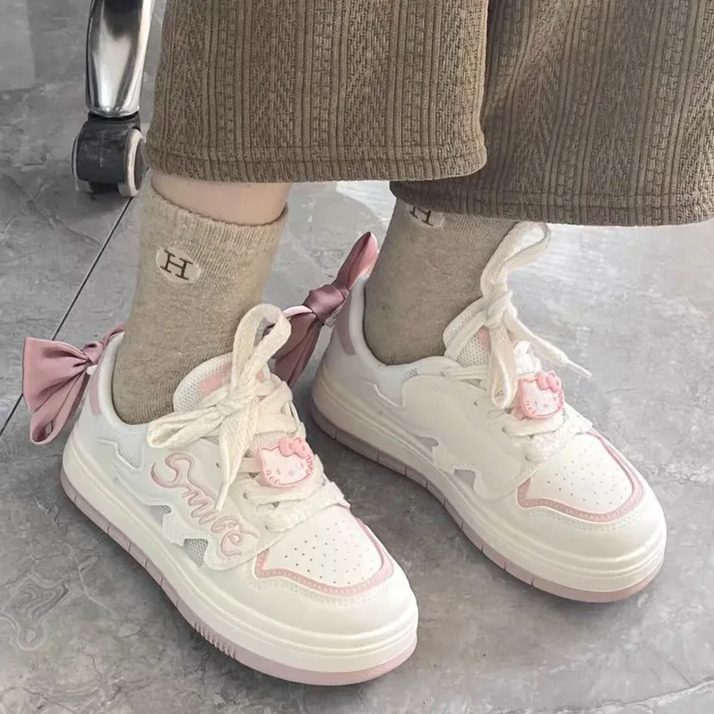 

Hello Kitty Women Vulcanized Shoes Sanrio Y2k Casual Sports Shoes Kawaii Aesthetic College Flat Bottom All-match Harajuku Shoes