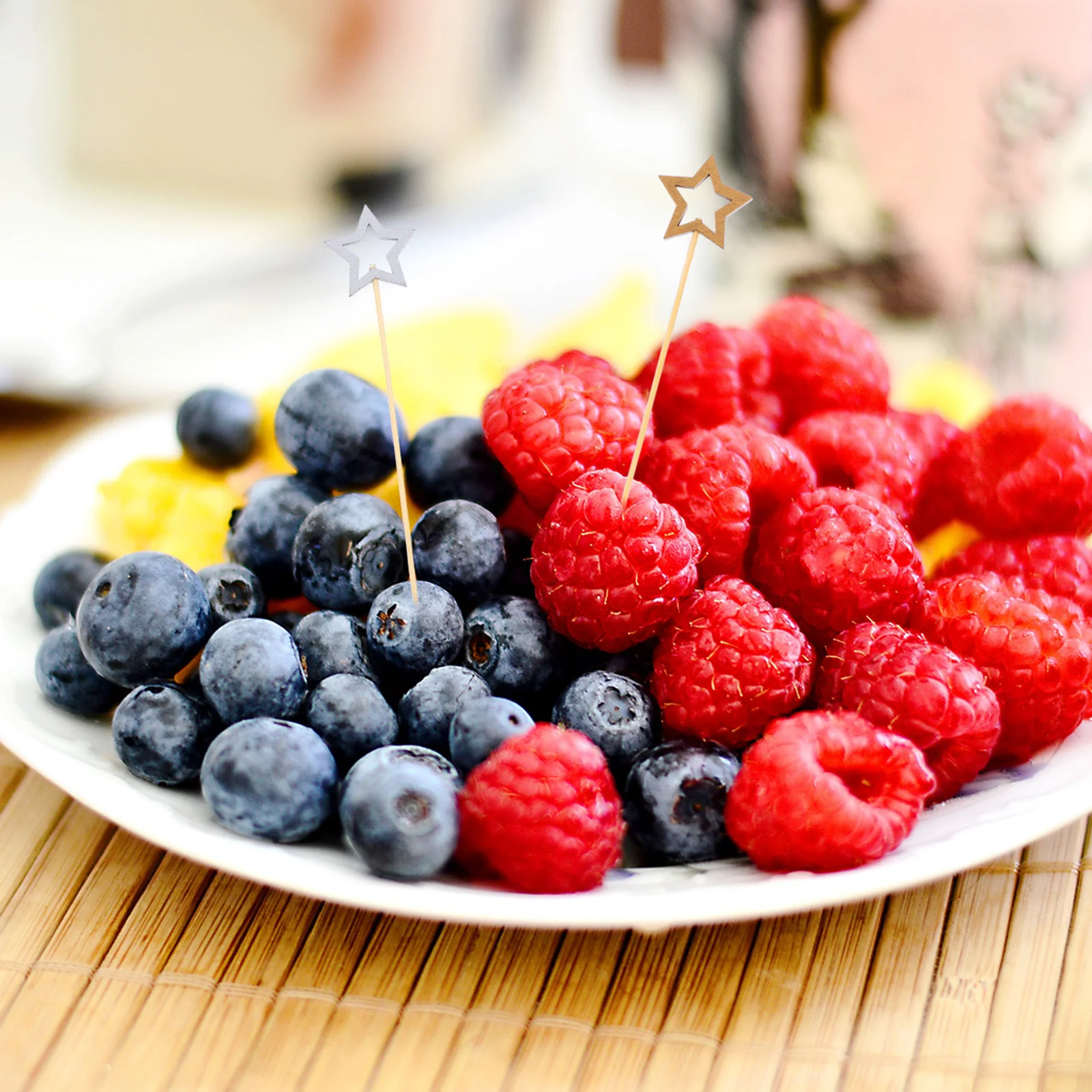 

Disposable Fruit Pick Dessert Cake Topper Fruit Sticks Cocktail Pick Cocktail Decor for Party