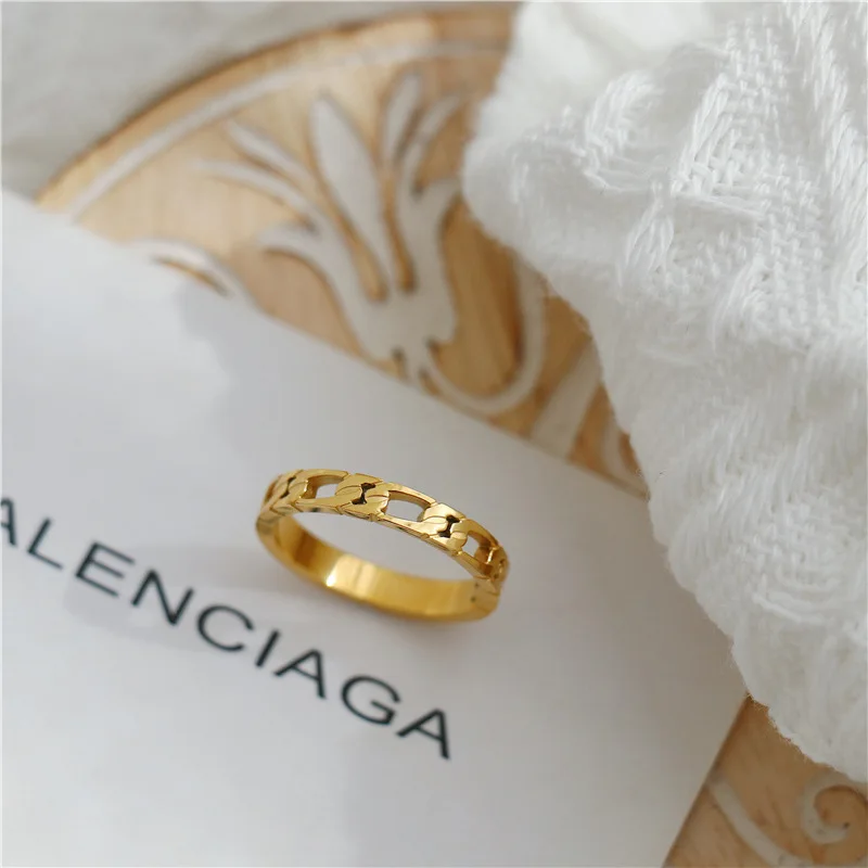 Women's Ring Vintage French Hollow Chain Twist Simple Titanium Steel 18K Gold Plated