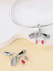Silver Plated Music Cat Earphones Charm (GYC0799)