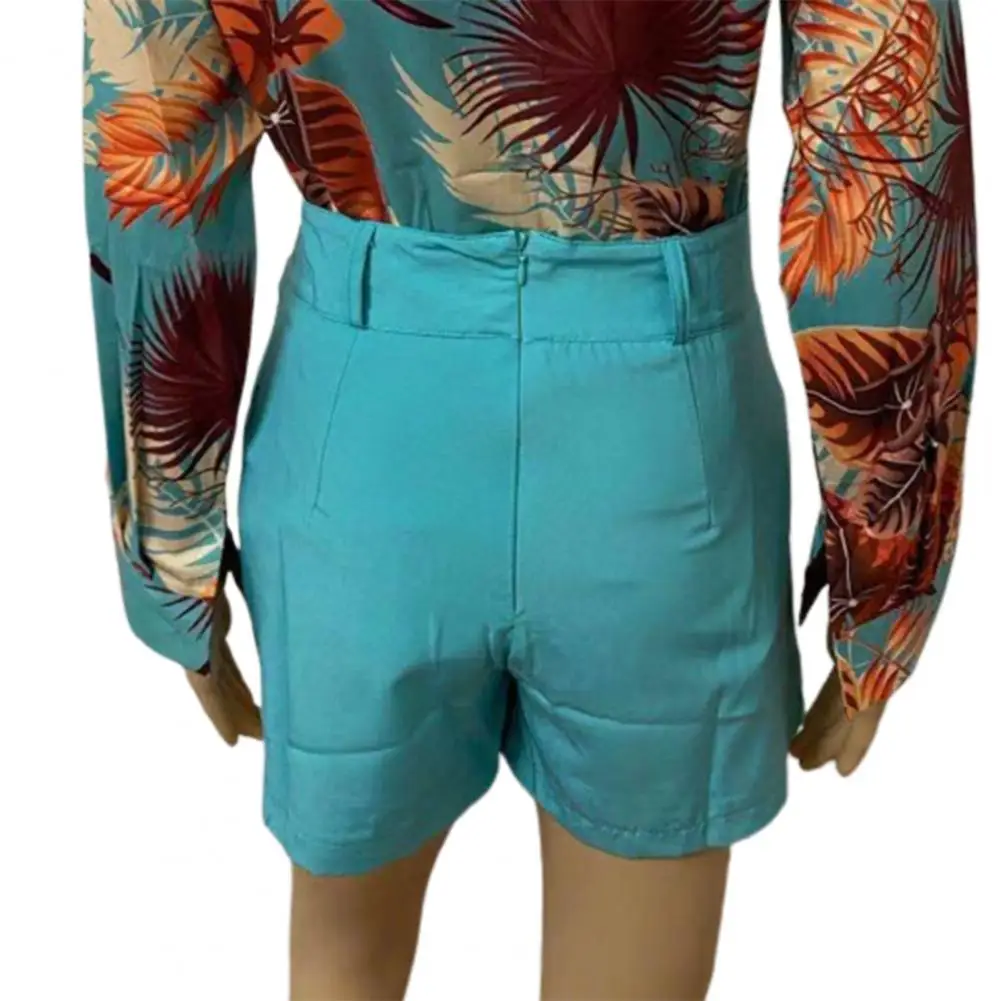 Shorts Femininos de Cintura Alta: Conforto e Estilo para o Verão 19