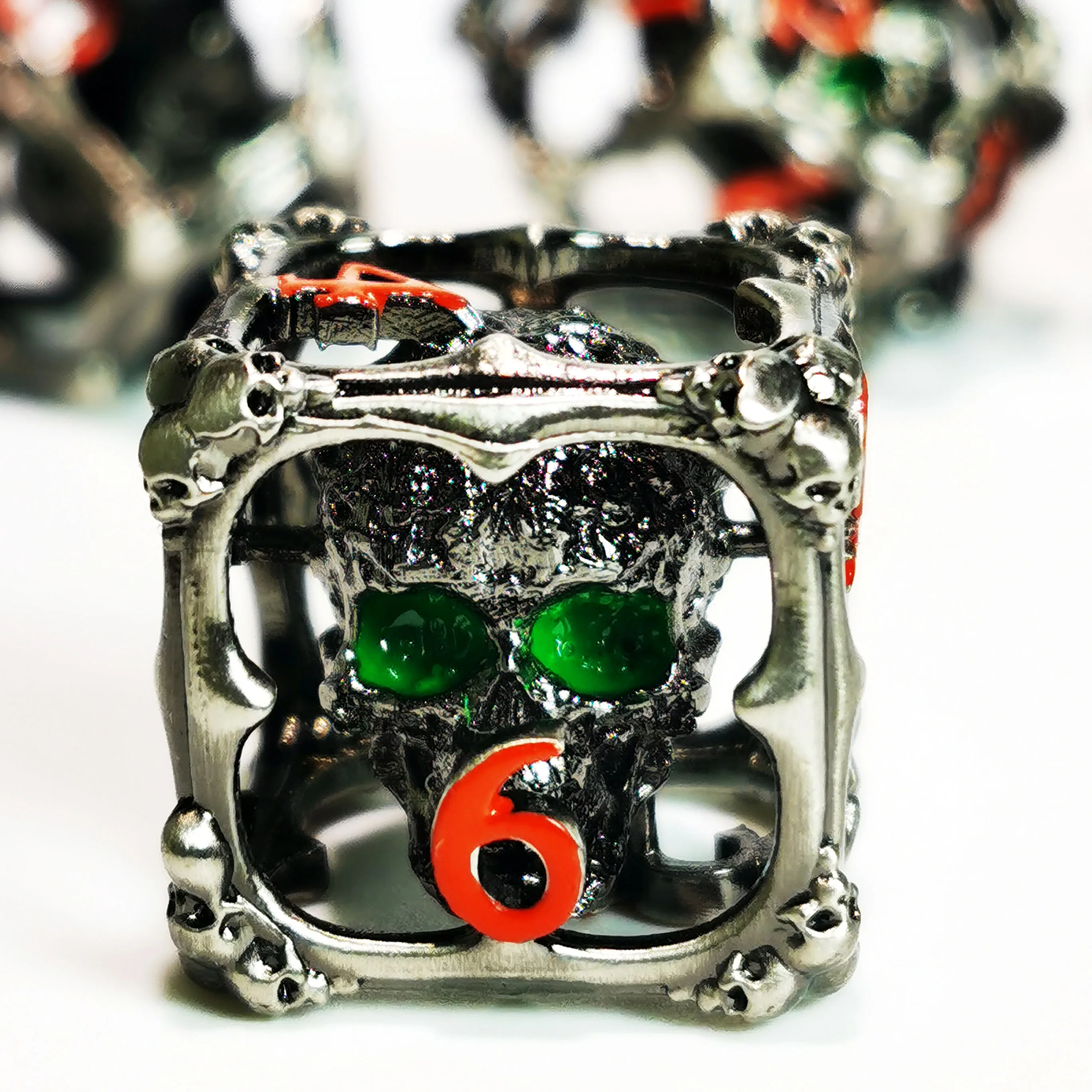 DND Metal Dice Set - Green Skull Pattern Zinc Alloy & Resin 7pc D&D Dice, Handcrafted RPG Polyhedral Dice Set 2