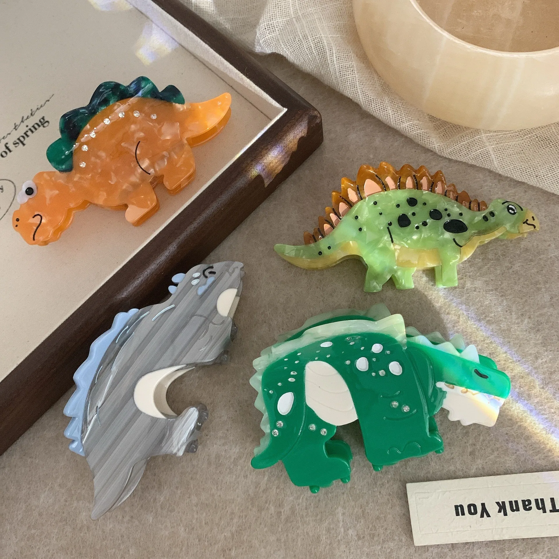 

Креативная забавная заколка для волос из ацетата с мультяшным динозавром, заколка-краб для женщин, заколка-Пряжка, Шпилька для волос, аксессуары для волос