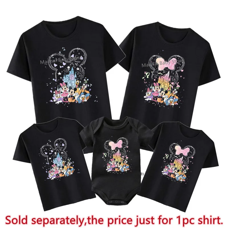 Disney Castle Mickey Minnie Print Family Matching Shirts Funny Look Dad Mom Kids Tees Tops First Disneyland Trip Outfits 3