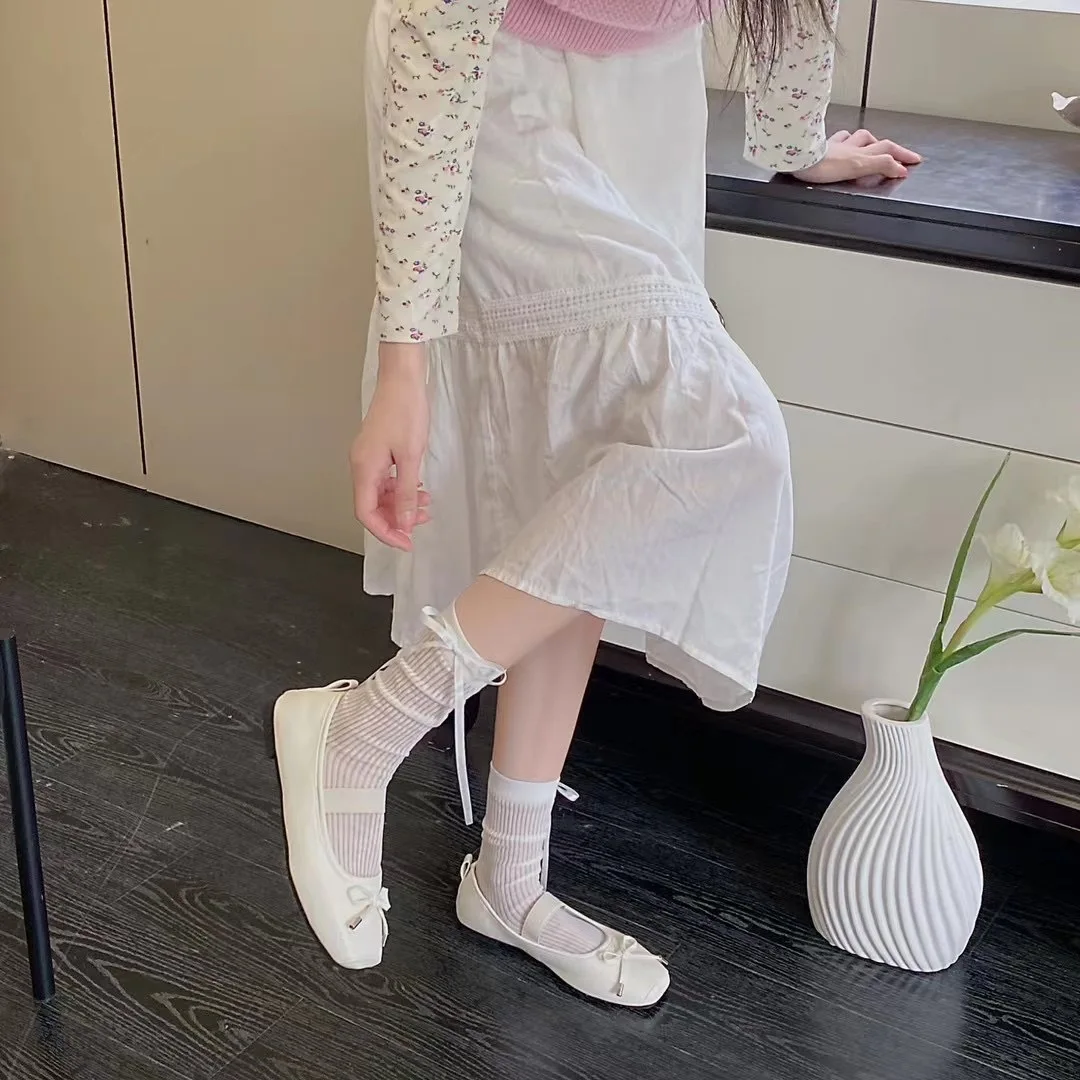 Women's Socks Spring Summer New Boneless Socks  Side Ribbon Bow Ribbon Vertical Thin Breathable Midtube Pile Sock Simple Fashion - 4