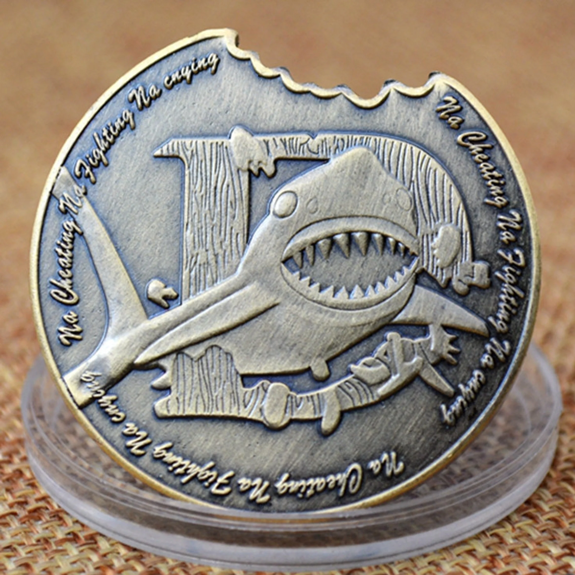 

Shark Pattern 40MM Diameter Metal Challenge Coins Funny Toys Magic Props Birthday Gifts Home Decor Collectibles