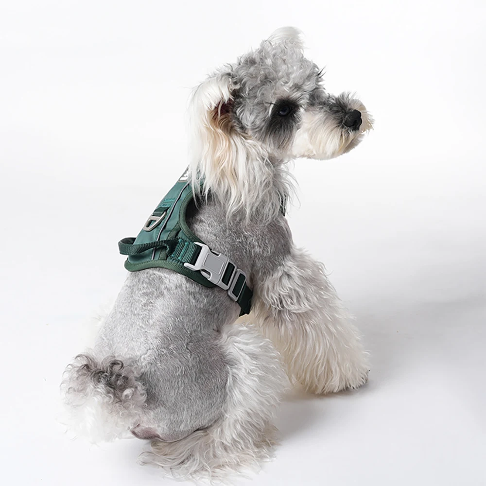 Pettorina per cani robusta con dettagli riflettenti_voghion.com