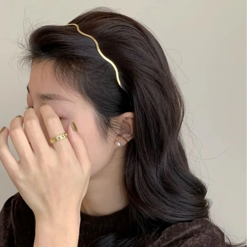 3 Stile Frauen Gold Metall Welle Biegen Haarbänder Geometrische Dünne Stirnbänder Elegante Kopfschmuck für Tägliche Party Neue Kopfbedeckungen 2025 Neue