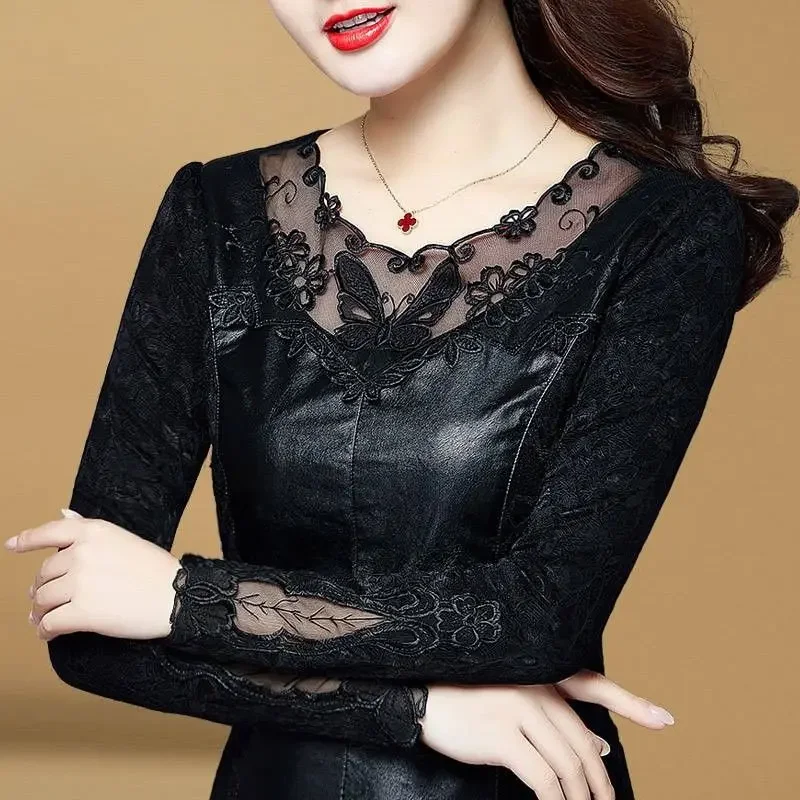 1pcs Women's Blouses Tops 2024 Spring Fashion PU Leather Lace Embroidery Splicing Hollow Primer Ladies Skinny Retro Black Shirts 1pcs men s leather reversible belt classic