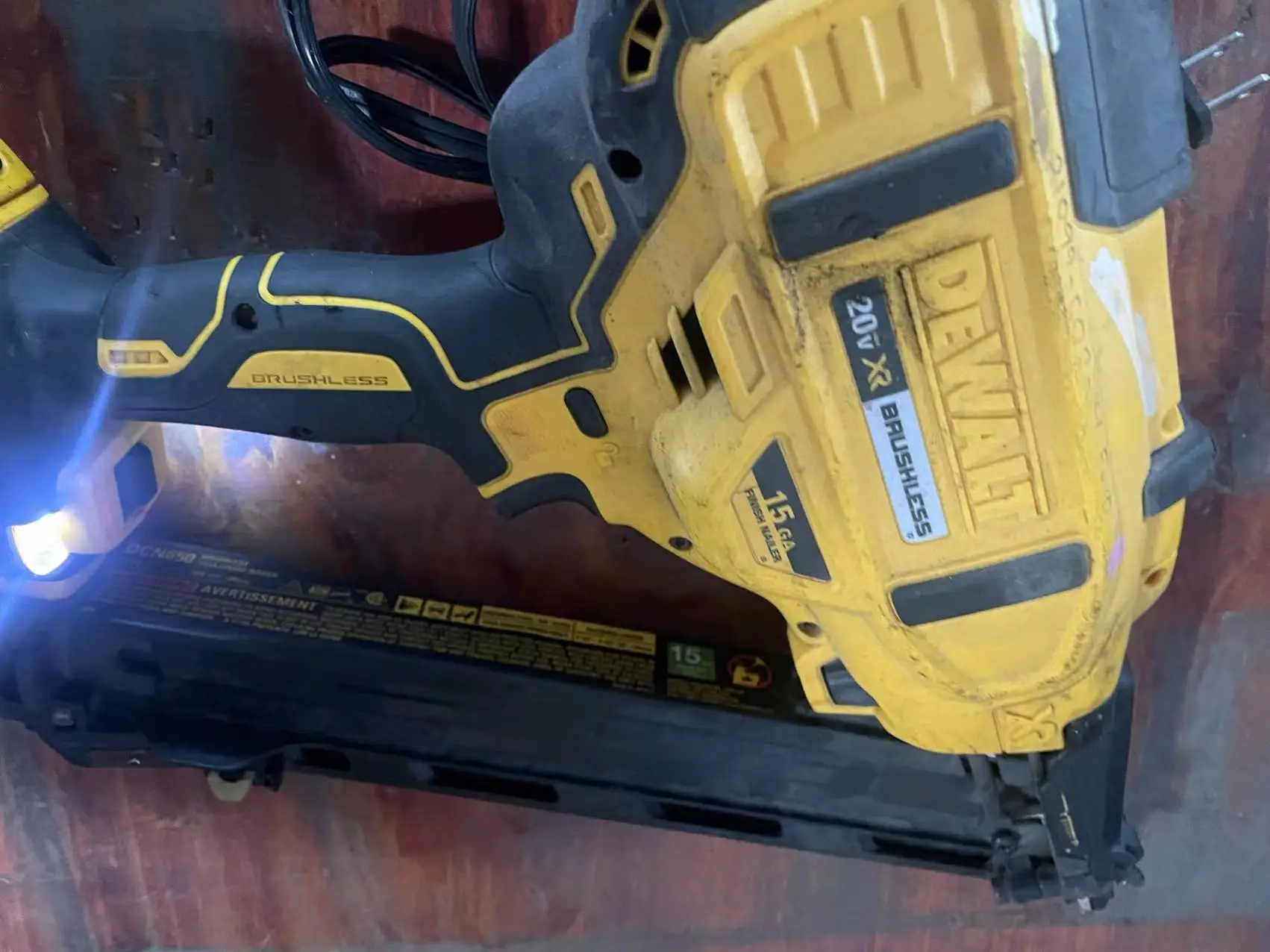 DeWALT DCN650B 20V MAX XR 15-Gauge Cordless Angled Finish Nailer,WITH  BATTERY AND CHARGER AliExpress