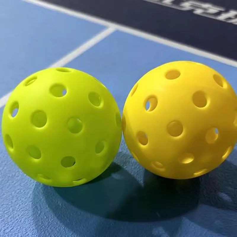 1PC 40Holes Pickleball For Competition Aperture PE Pickle Balls Rotational Molding Elastic Durable Green Yellow Competitive Ball