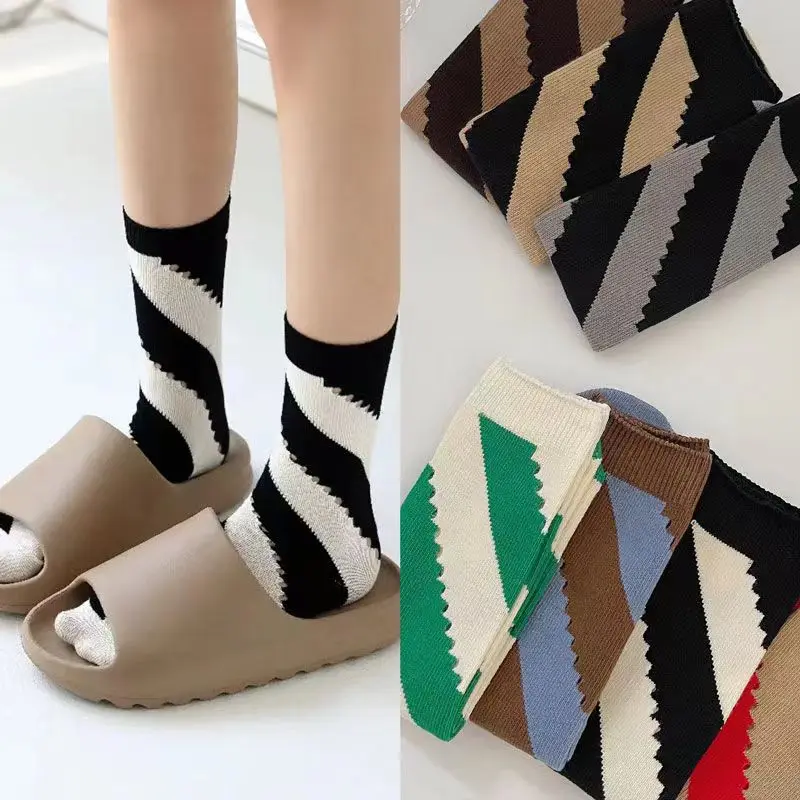 

New Style Creative Woman Twill Hole Hollowed Out Diagonal Stripes Colorful Middle Tube Stockings Lady Personality Cotton Socks