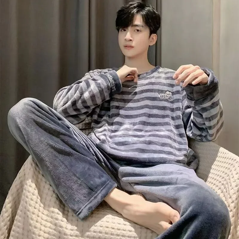 Рисунок 2 - Коралловая бархатная Пижама для мужчин