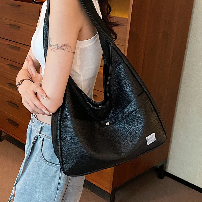 

Large Capacity Underarm Bucket Bag Female Joker Portable PU Shoulder Bag Texture This Year Popular Magnetic Buckle Handbags