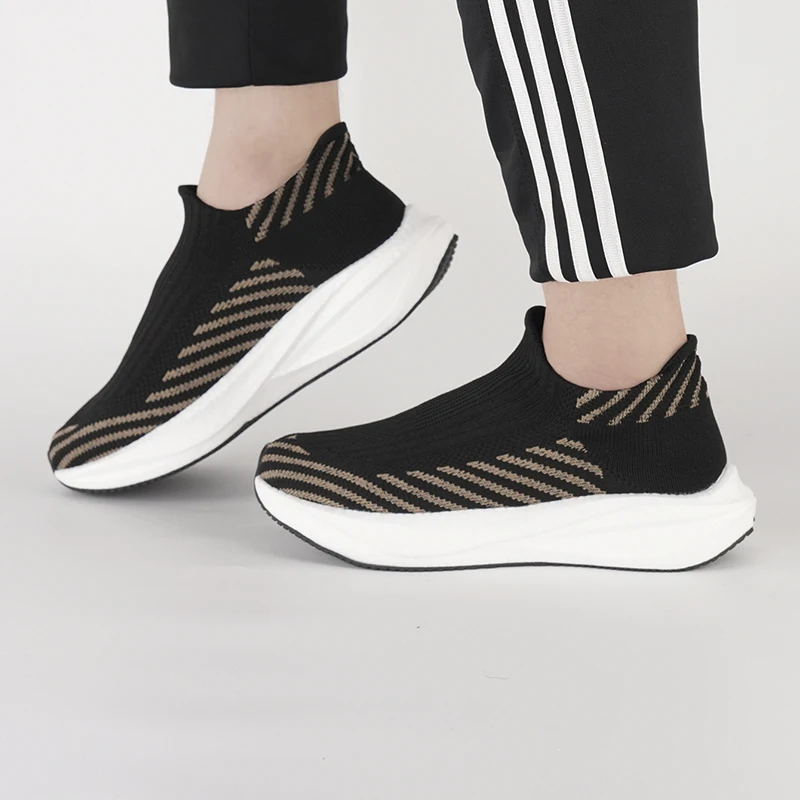 2026 Men Running Walking Knit Shoes Fashion Casual Sneakers Breathable Sport Athletic Gym Lightweight Men Sneakers Casual Shoes 5