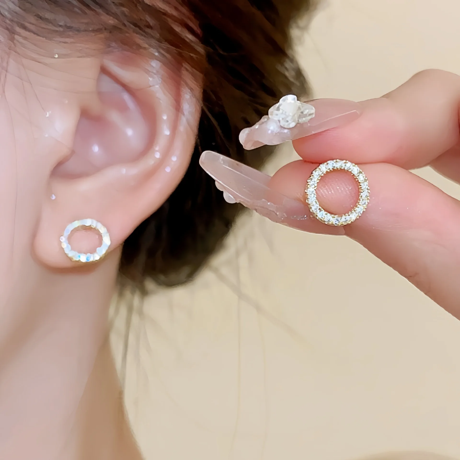 Nuovi delicati piccoli orecchini con zirconi per le donne Moda coreana 925 orecchini ad ago in argento temperamentali regalo di gioielli da indossare ogni giorno  36