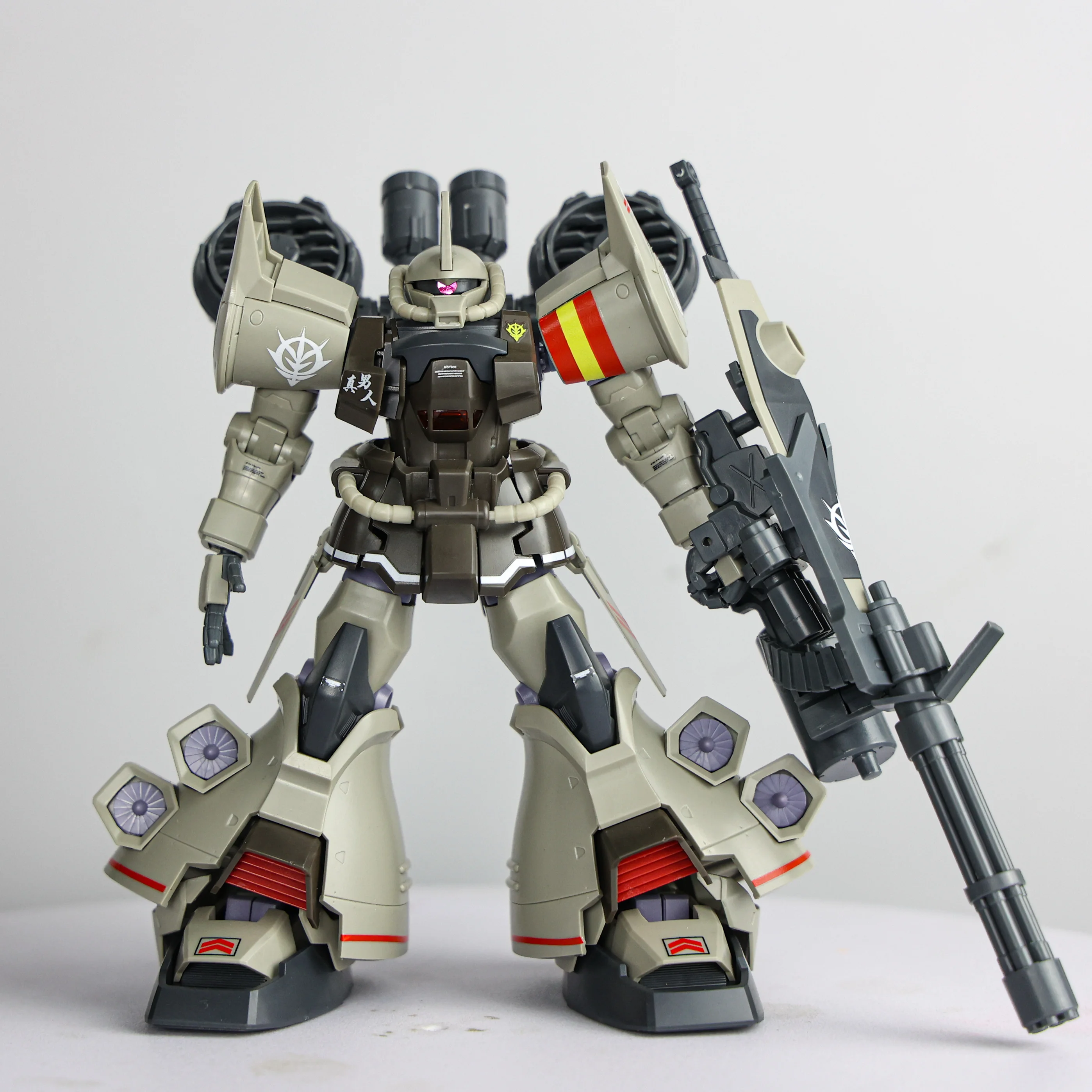 ロボット HG 1/144 MS-07H-8 GOUF FLIGHT TYPE HG 1/144 MS-07H-8 Gouf Flight Type Model Kit Action Figure Toy
