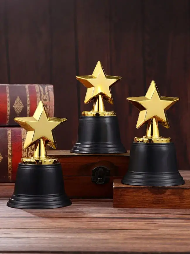 1/6개 골드 스타 모양 플라스틱 트로피, 소품, 상품, 대회 상금, 졸업 선물 및 파티 선물로 적합