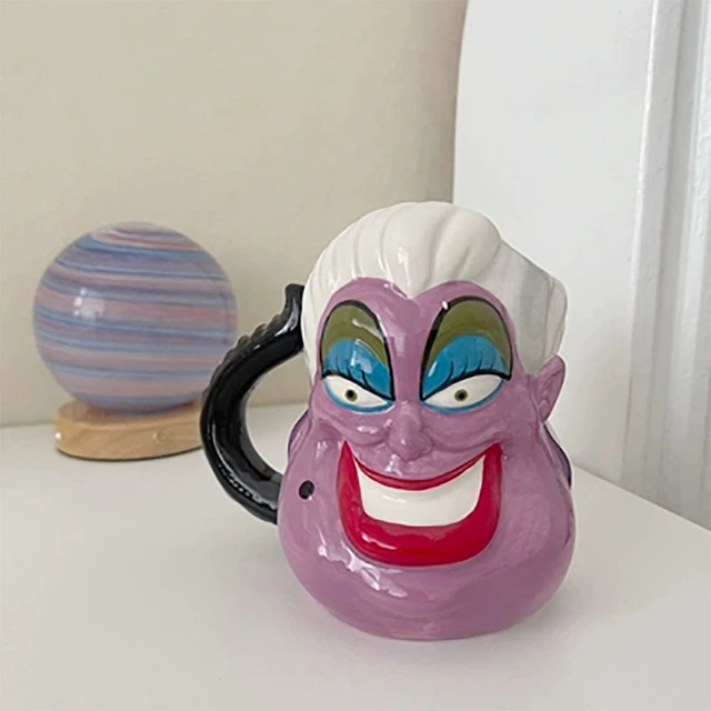 Taza de cerámica de Disney para niños, juguetes de figuras de acción de  Alicia en el país de las Maravillas, Sombrero Loco, reina roja, taza  encantadora, regalos creativos - AliExpress