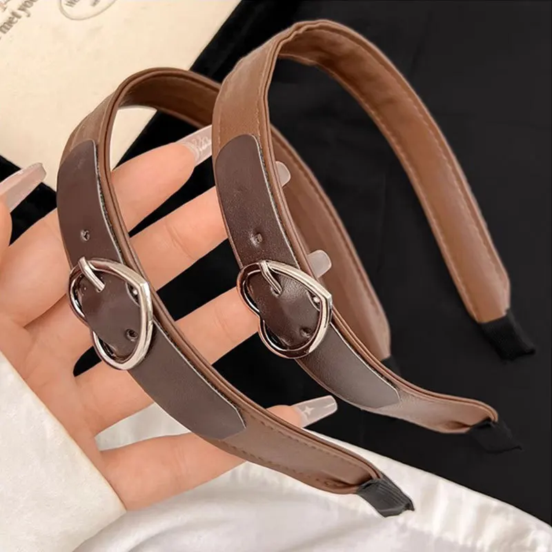 1 Stück kastanienbraune Leder-Haarspange mit Herz-Design, neue hochgekrönte Haarnadel zum Waschen und rutschfest, vielseitiges Damen-Haar-Accessoire