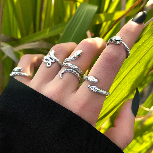Punk Metal Multi Element Ring Set For Women Men Antique Silver Butterfly Snake Skull Finger Rings Gothic Jewelry Gift