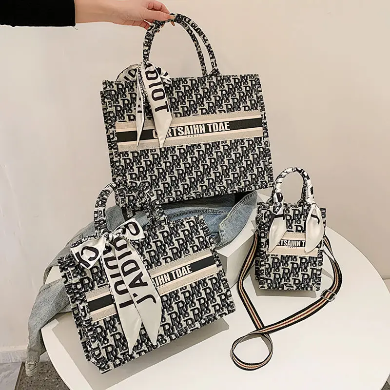 Sac Fourre-Tout Personnalisé Jute – Initiales & Fleurs, Tote Bag Élégant Cadeau Femme Anniversaire Mariage Noël Sac Courses écologique Sac Fourre-Tout Personnalisé Jute – Initiales & Fleurs, Tote Bag Élégant Cadeau Femme Anniversaire Mariage Noël Sac Courses écologique