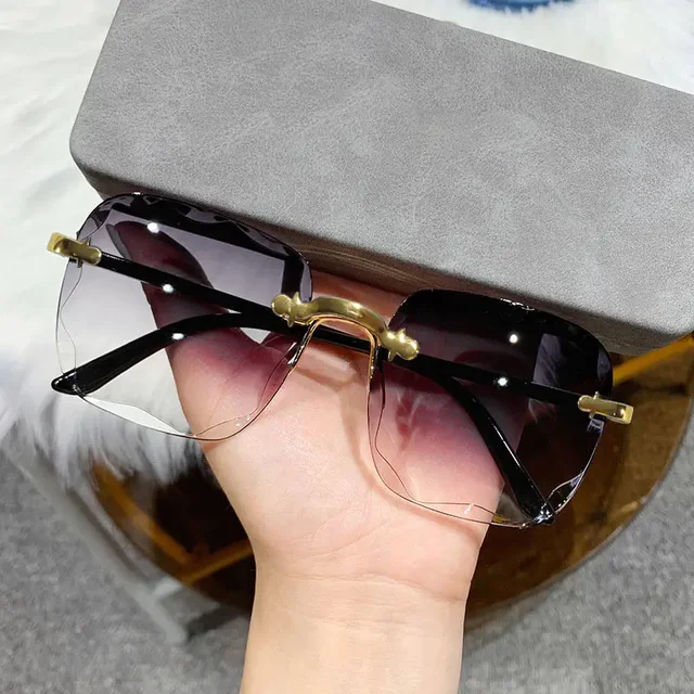 3 paires de lunettes de soleil carrées sans monture pour femmes, de marque de luxe, de créateur, lunettes rouges d'été, lunettes de soleil tendance pour hommes, protection UV400, Oculos 2 3 paires de lunettes de soleil carrées sans monture pour femmes, de marque de luxe, de créateur, lunettes rouges d'été, lunettes de soleil tendance pour hommes, protection UV400, Oculos 2