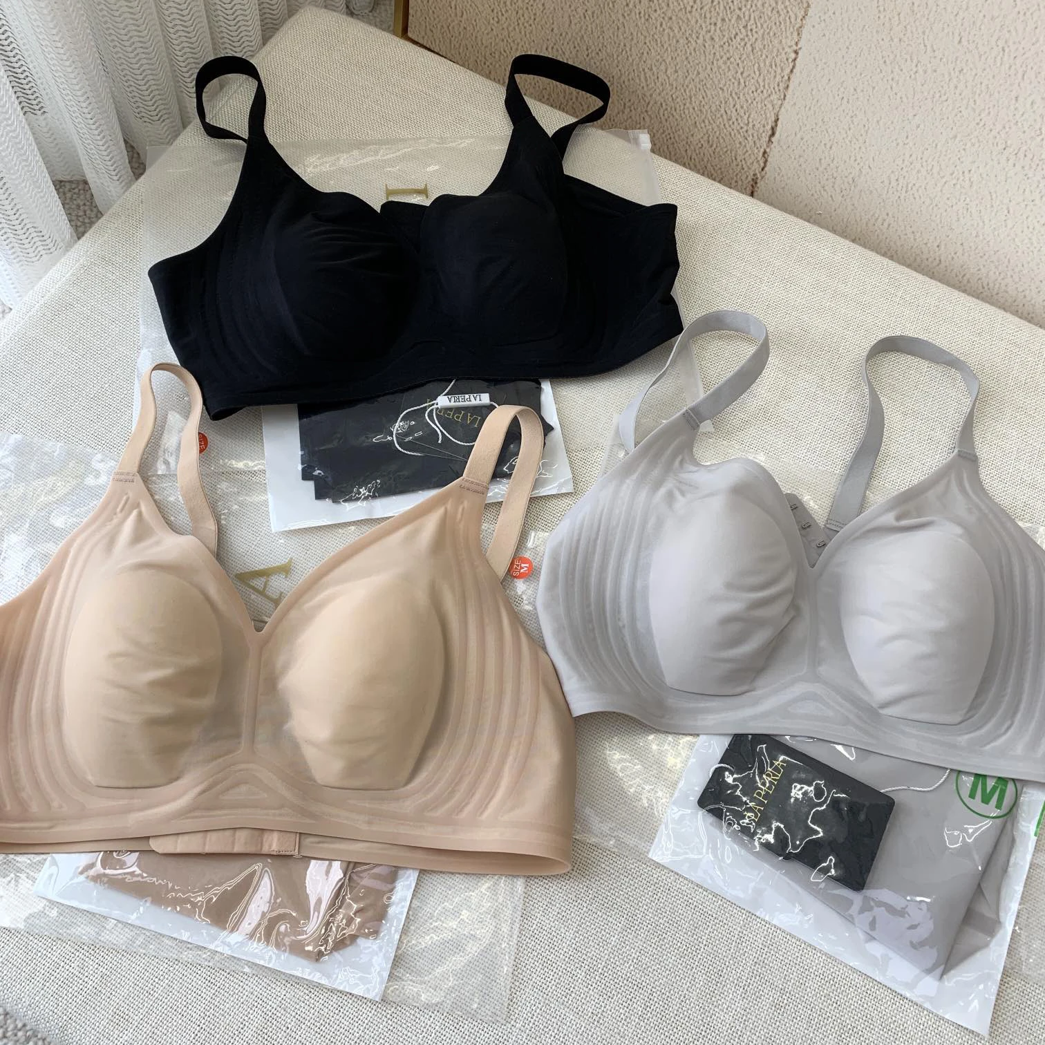 

Женское нижнее белье из мягкой ткани, черные тонкие Бюстгальтеры без стальных колец, лето 2022