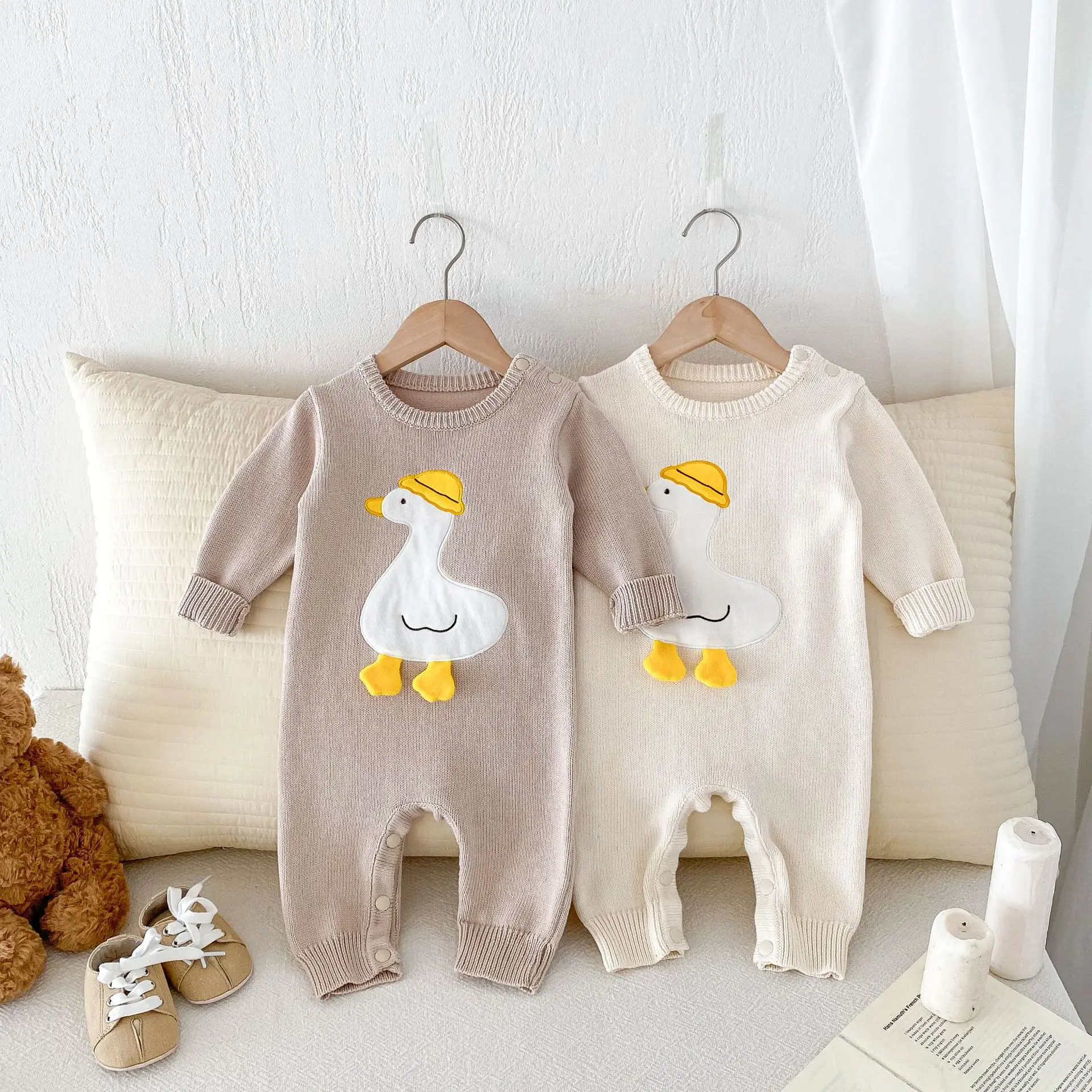 Winter and Autumn Arrival Baby Unisex Long Sleeves Color Patchwork Fluffy Rompers