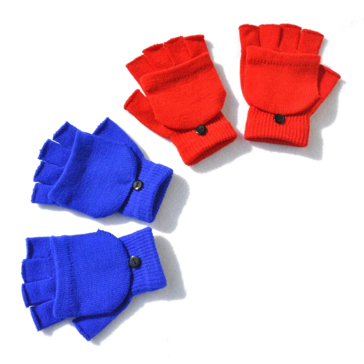 Рисунок 6 - Вязаные перчатки с откидной крышкой на полпальца