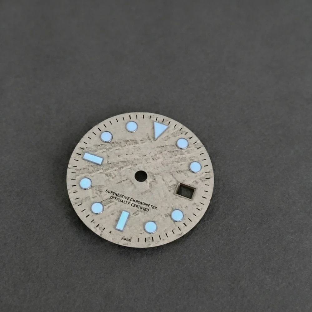 삼각대 Hilegu HL00101498 28.5mm GMT 다이얼 8215 2813 무브먼트 랜덤 패턴 블루 루미너스 시계 페이스 삼각대 액세서리