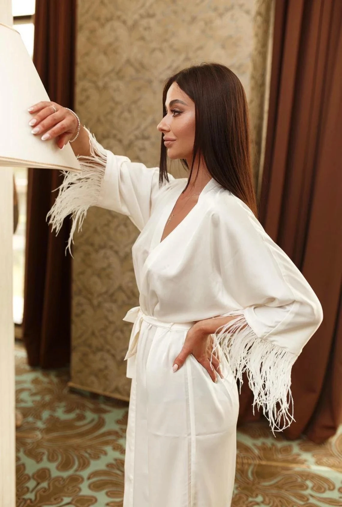 Vestaglia da boudoir bianca Vestaglia lunga in seta con maniche in