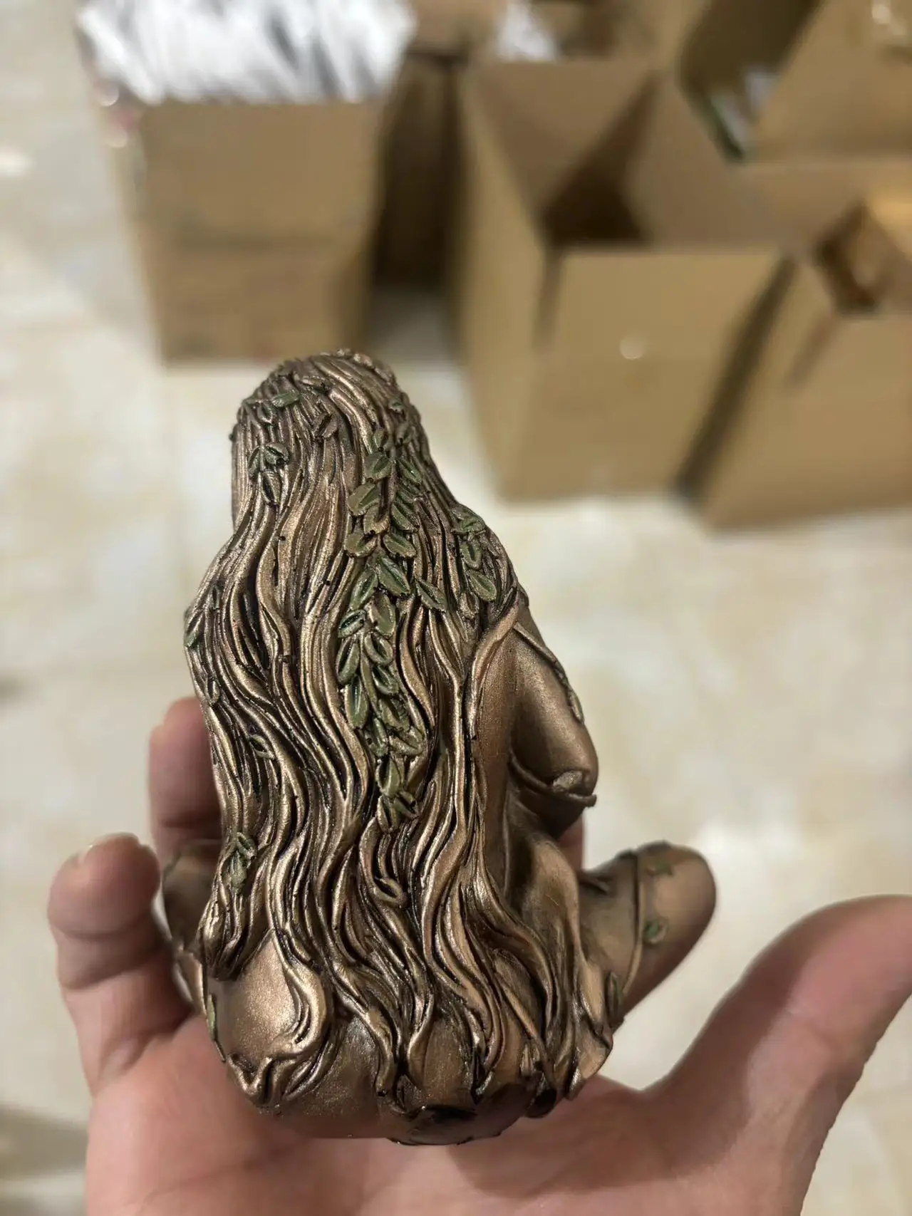 Description Picture 4 of itemMother Earth Statue Woman Crafts Sculpture For Bookshelf Living room decor Bedroom ornaments figurines & miniatures
