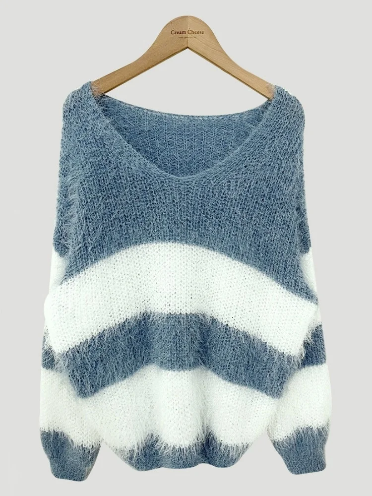 ���� ��Ÿ�� V-neck ��Ʈ ������ ���� �ܿ� ���ο� ��� �÷� ��ũ�� ���� ������ �� ��ġ ĳ�־� �� �Ҹ� ž