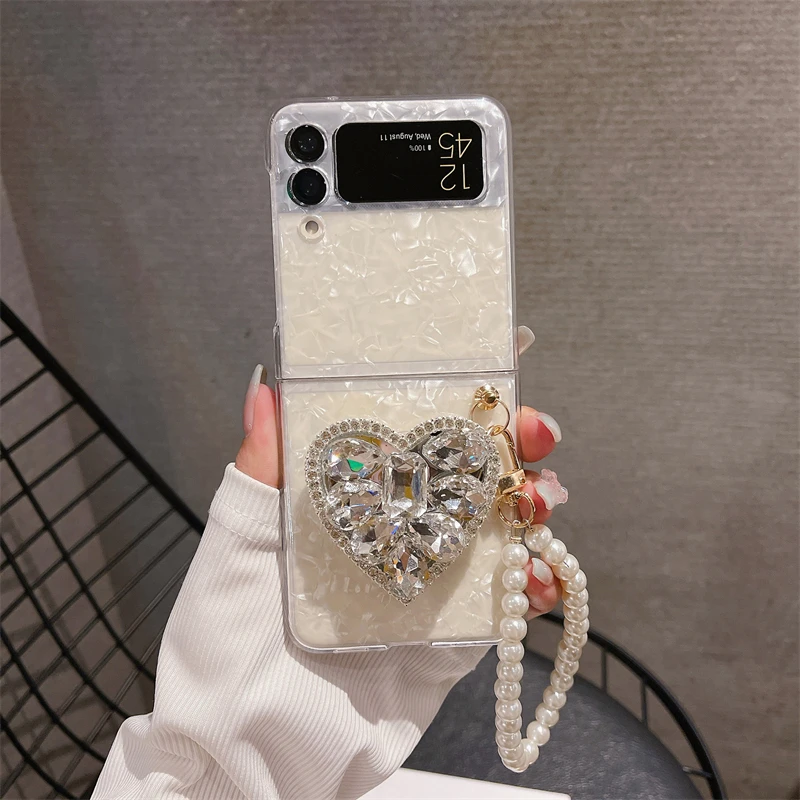 Luxury Bling Rhinestone Heart Holder Phone Case For Samsung Galaxy Z Flip 5 4 3 Z Flip3 Flip4 Flip5 5G Cover With Pearl Chain