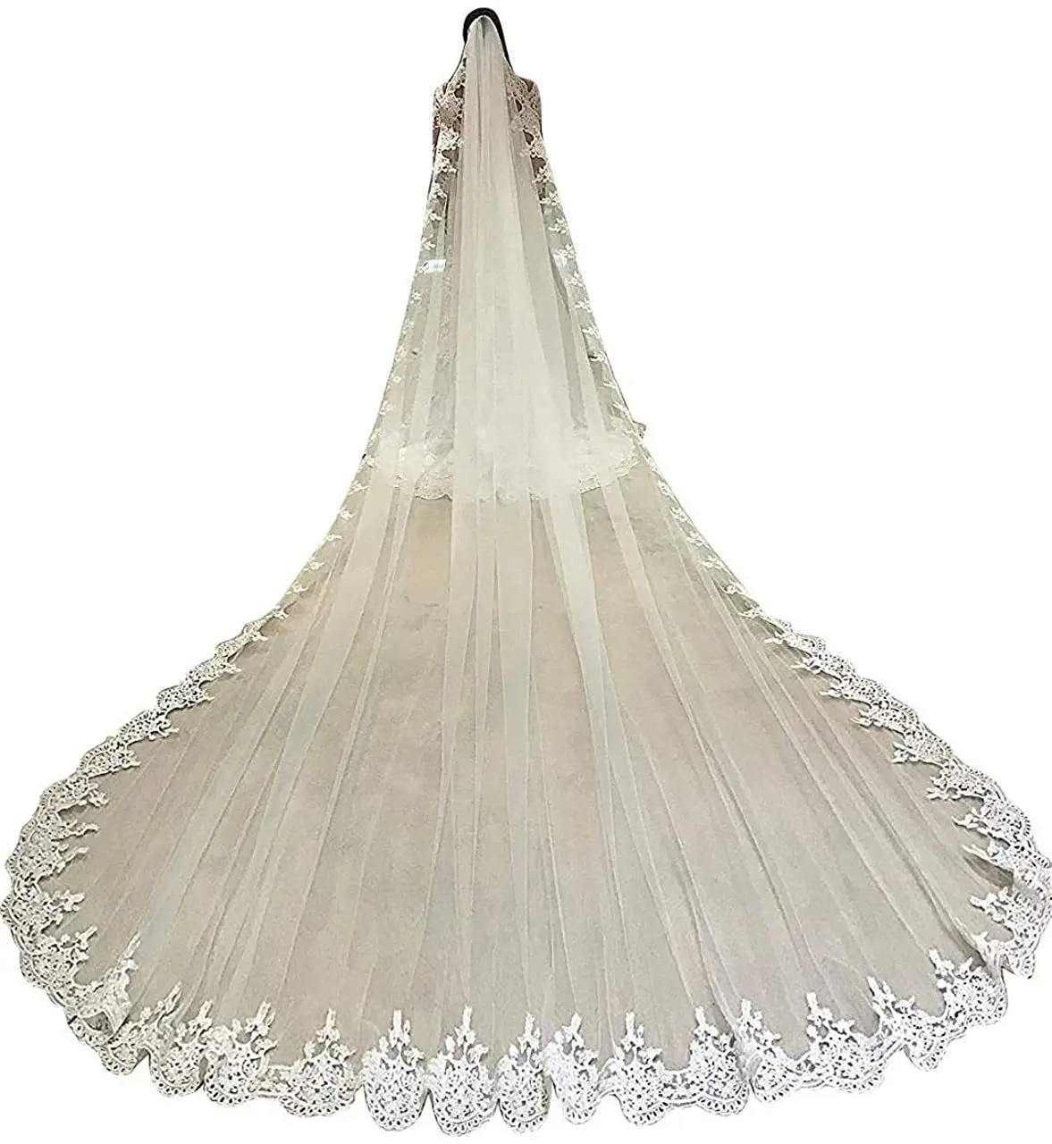 

Beauty 4 Meters Long Exquisite Lace Appliqued Cathedral Wedding veil Tulle Bridal Veils with Comb Bride Accessories