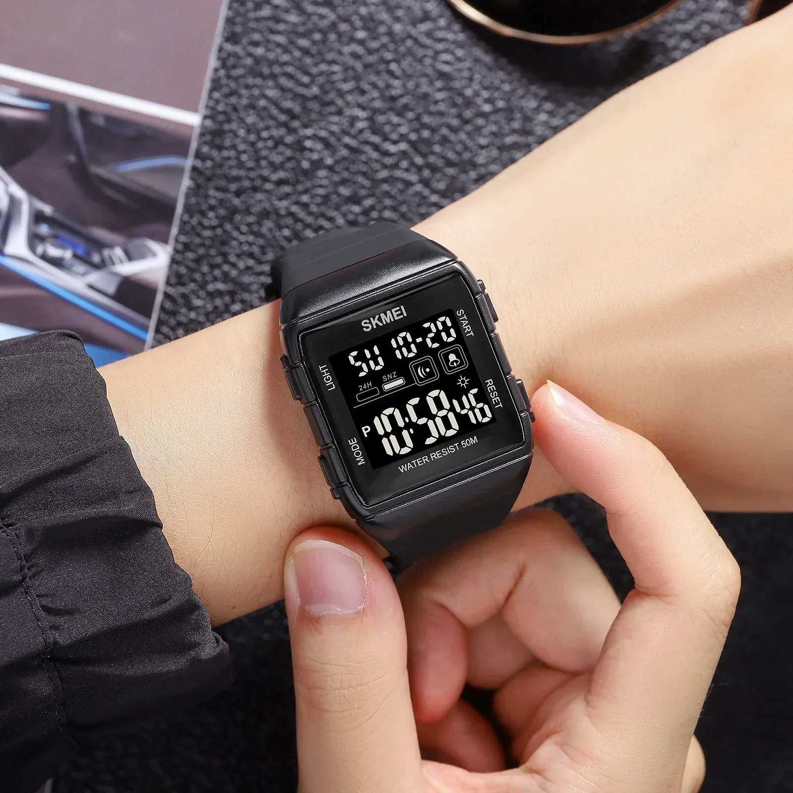 SKMEI 1960  LED Light Wristwatch reloj hombre Digital movement Mens Sport Watch Military Countdown Alarm Clock 5Bar Waterproof 4