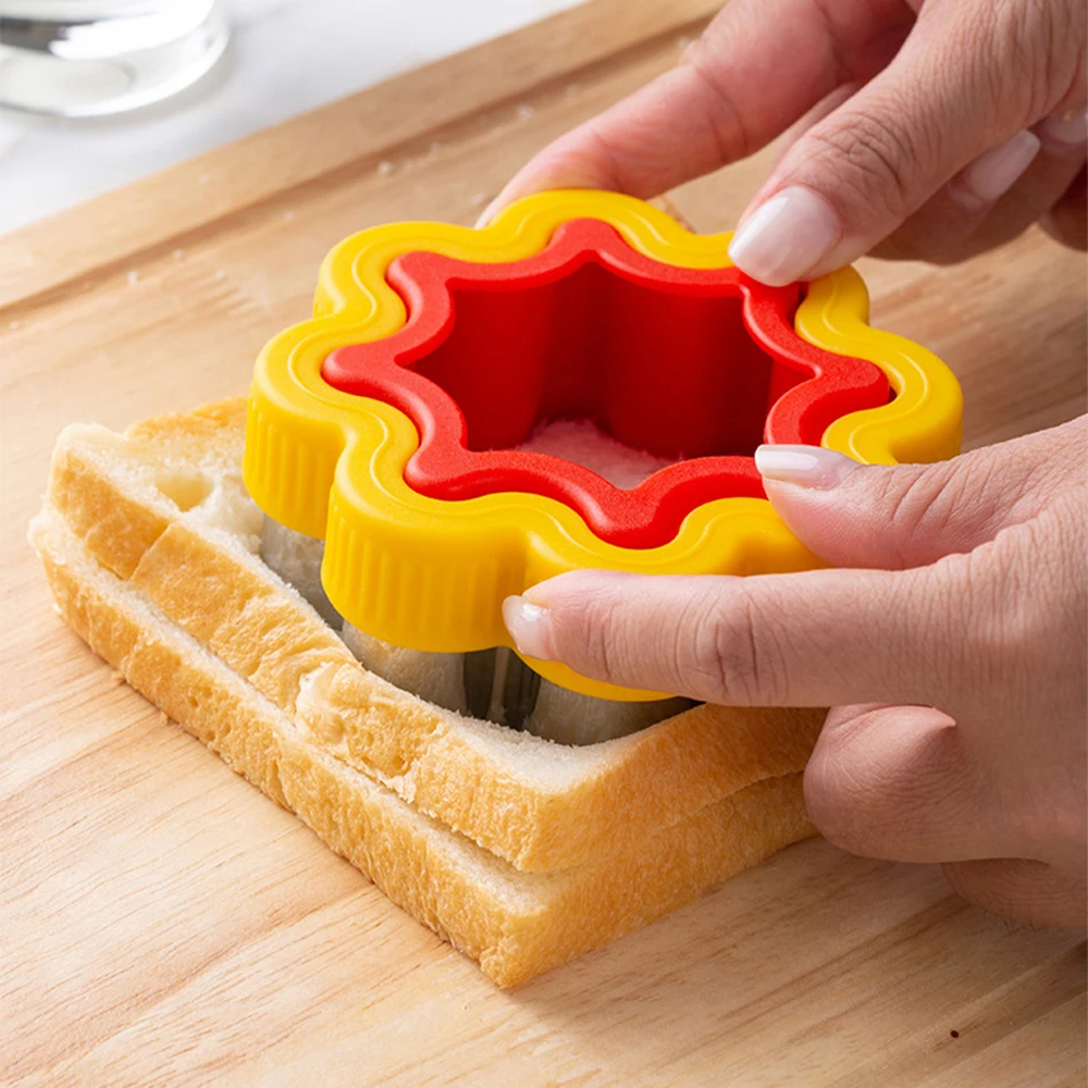 Sandwich Cutter Sealer Flower Cookie Mold Star Heart Bread Cutter Sandwich Maker Mould For Kids Breakfast Bento Kitchen Tools