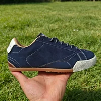 Baskets blanches simples et polyvalentes, chaussures de skate respirantes, chaussures décontractées pour hommes, délicates et respirantes sans causer d'inconfort aux pieds 4