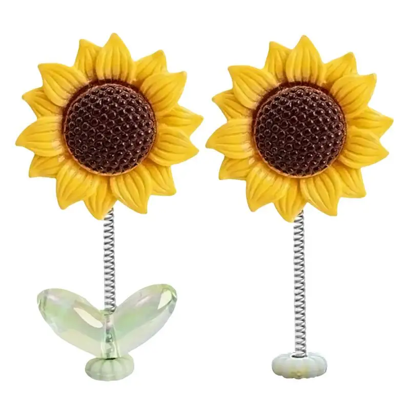 

5Pcs Car Sunflower Dashboard Decorations Shaking Head Sunflower Plant Decor Desk Ornament Auto stylish Interior Accessories