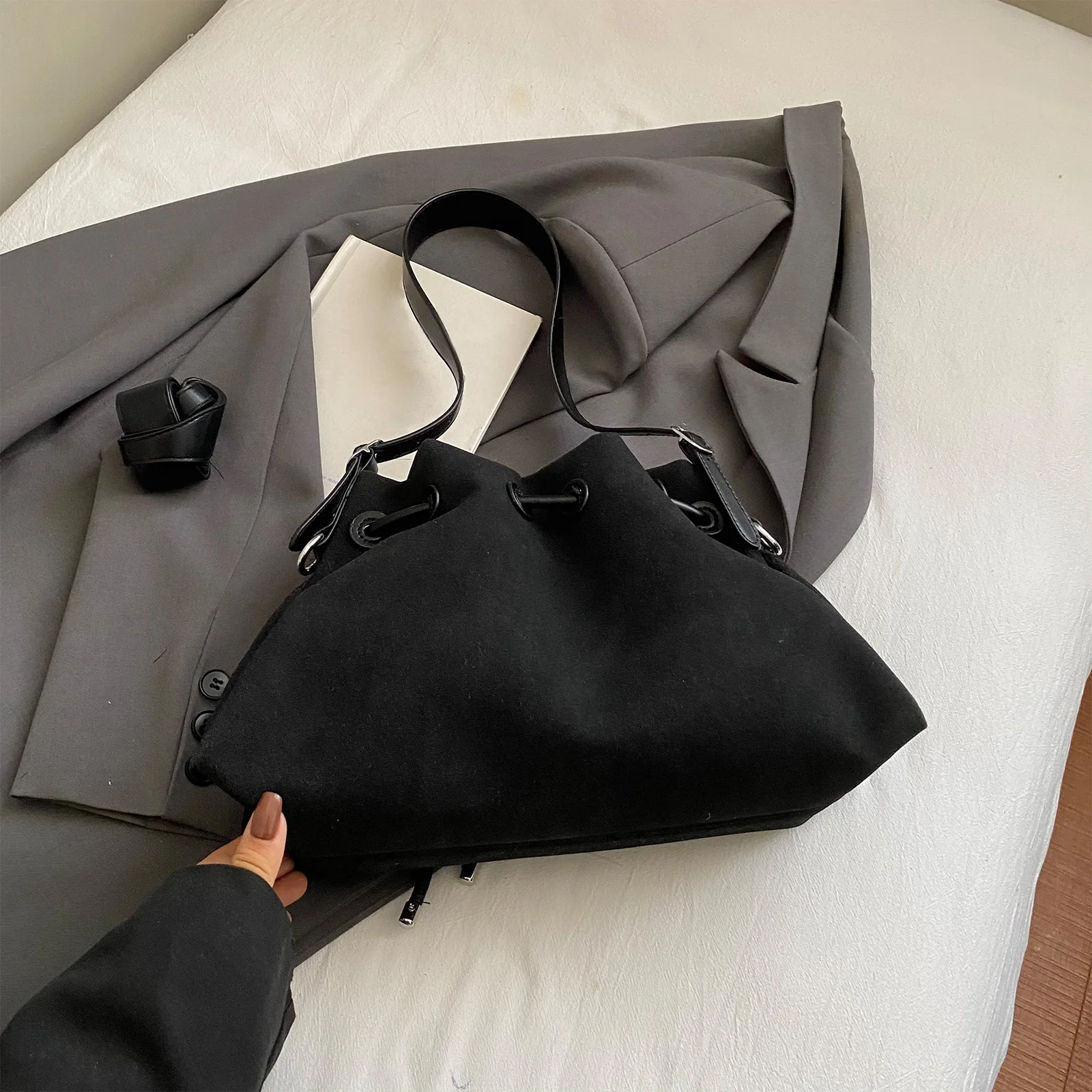 Women Matte PU Bucket Bag with Wallet Medium Tote Bag Shoulder Bag for Travel Shopping Daily Use