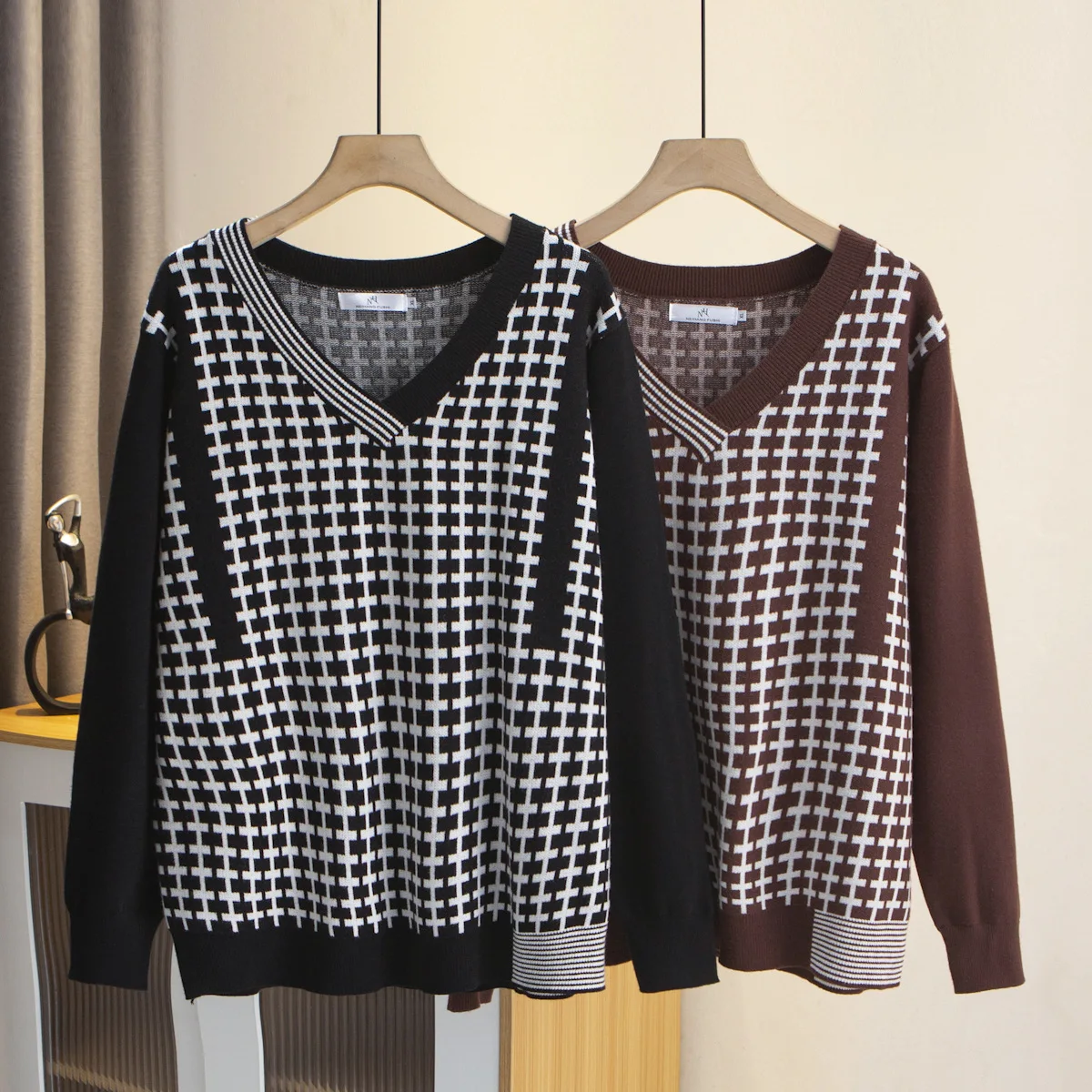 

Womens Plus Size Sweaters Casual Clothing Autumn Winter Long Sleeve V-Neck Jumpers Curve Striped Plaid Knitted Pullovers A2 2358