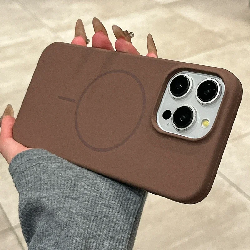 Magnetic Liquid Silicone Shockproof Phone Case with Wireless Charging Compatibility