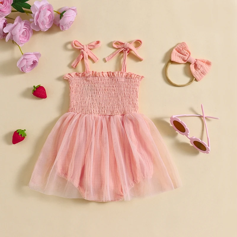 여름   여아 롬퍼 원피스 민소매 스트랩 레터 딸기 자수 놀이복 점프수트, 머리띠 포함