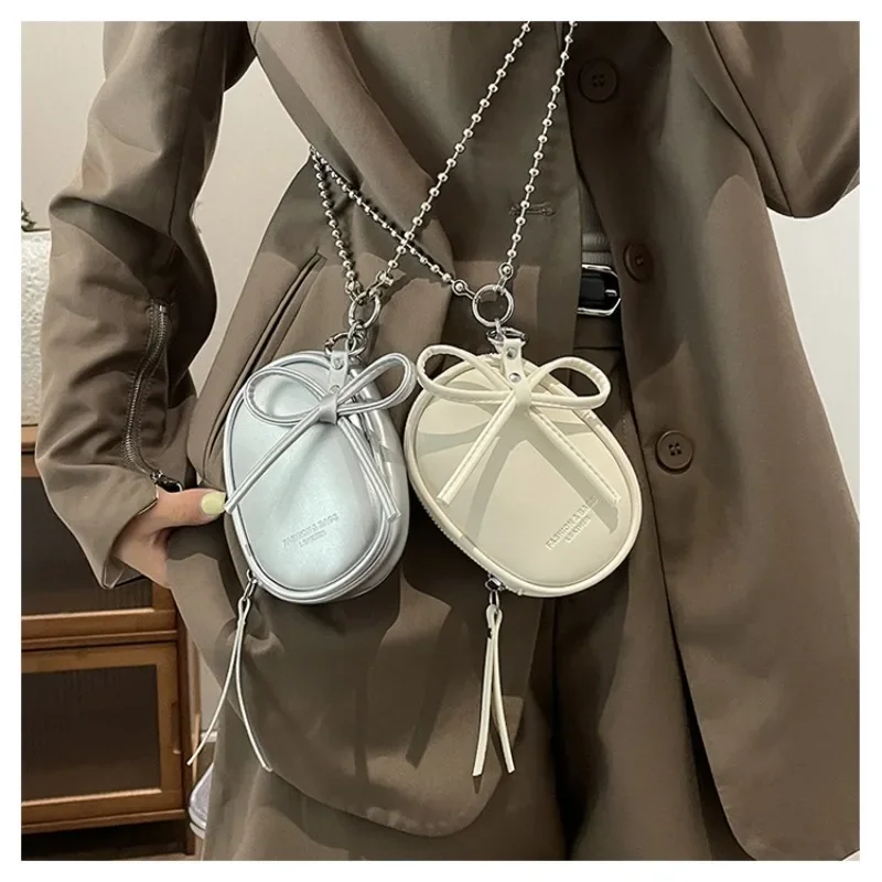 

Mini Shoulder Bag Women's 2024 Summer Niche Spice Girl Wind Chain Crossbody Bag Earphone Key Port Red Envelope Bag