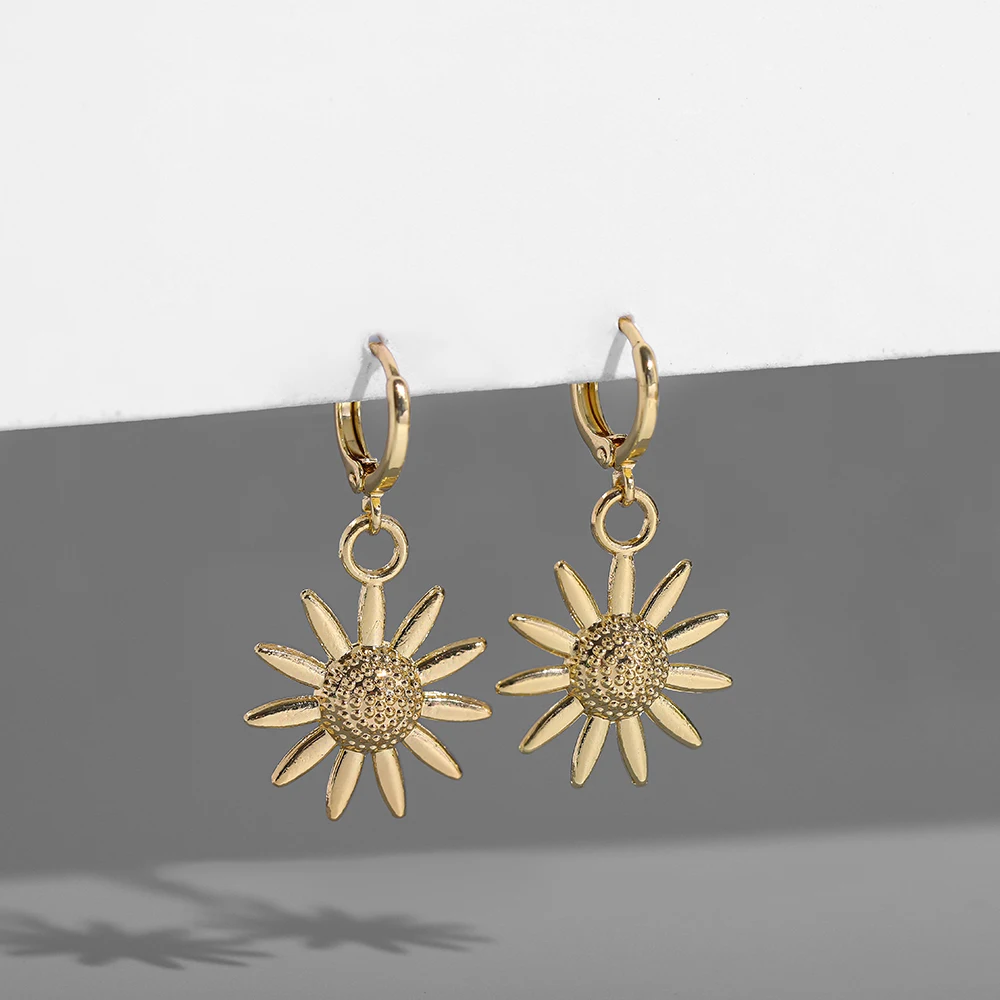 Gold Color Daisy Sunflower Sun Cheap Pendant Earrings Small Round Ear Hoops for Women Party Gift Trend Jewelry Wholesale Bijoux