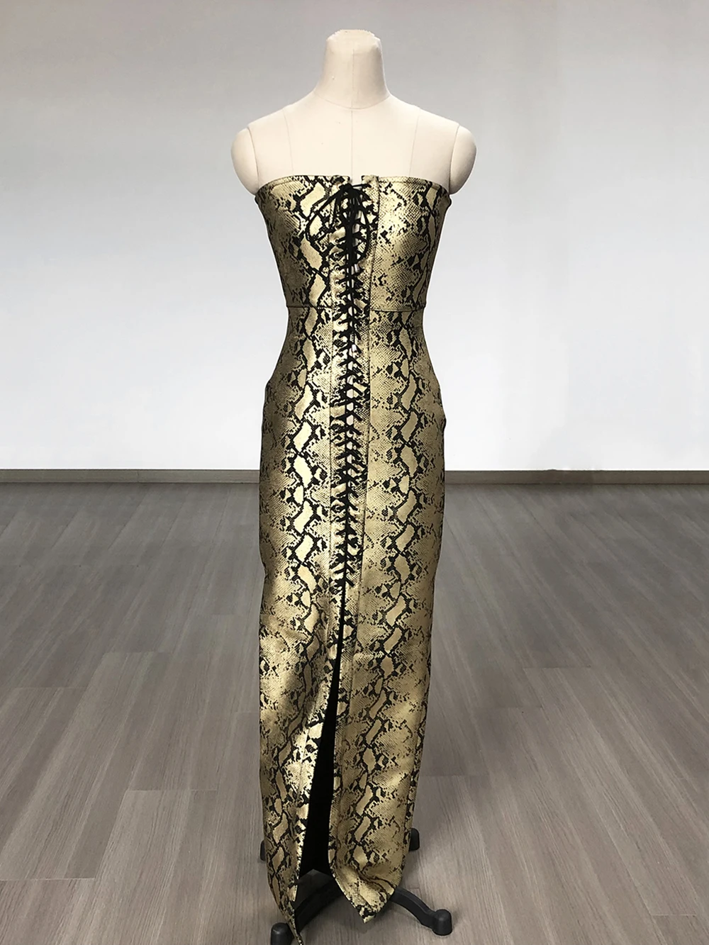 Langes kleid schlangenmuster Clearance