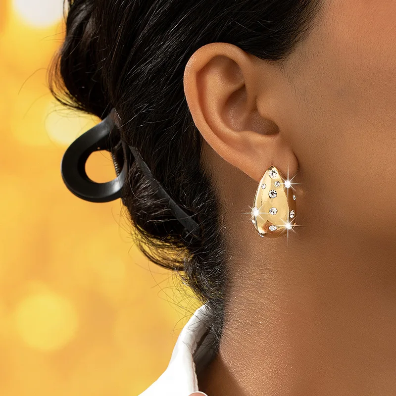 

Temperament geometric earrings, simple water drops, long studs, metal exaggerated irregular earrings, personality