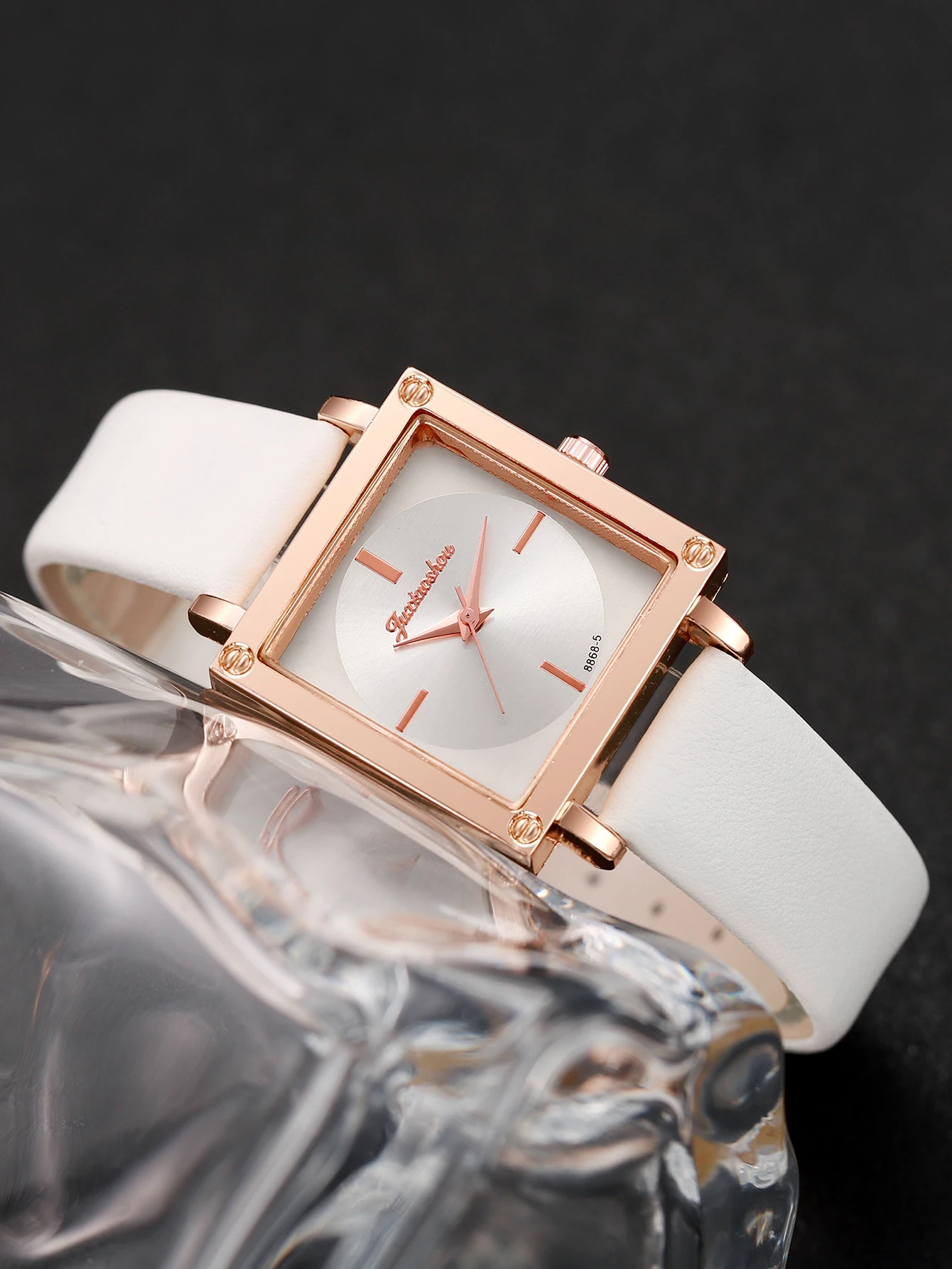 2pcs/set Women Leather Strap Aquare Dial Quartz Watch with Heart-shaped Bracelet