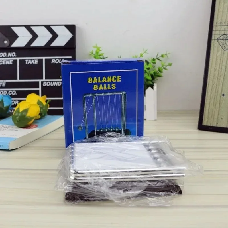 Newton's Cradle Desk Decor Metal Pendulum Ball Steel Balance Ball Newton Ball Physics Science Pendulum Suitable Home Table Decor